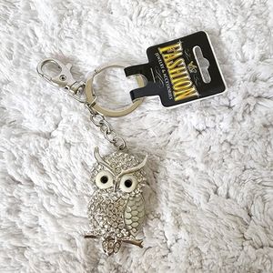 Silver bling shiny owl Keychain or purse charm NEW 4 in Length KE06